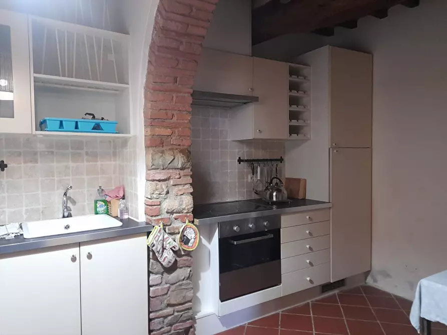 Immagine 4 di Porzione di casa in vendita  in Località Poggetto, 10 a Castiglione Del Lago