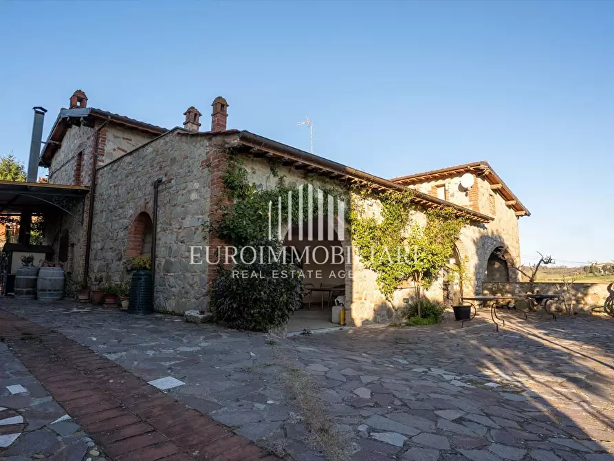 Immagine 3 di Agriturismo in vendita  in Via Lucca, 11 a Torrita Di Siena
