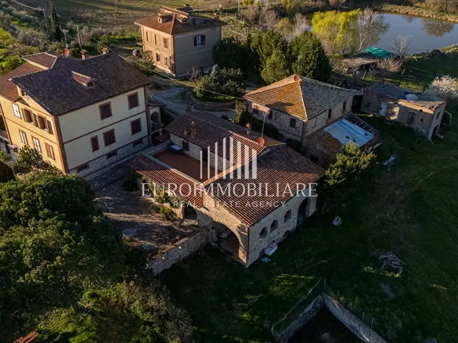 Immagine 6 di Agriturismo in vendita  in Via Lucca, 11 a Torrita Di Siena