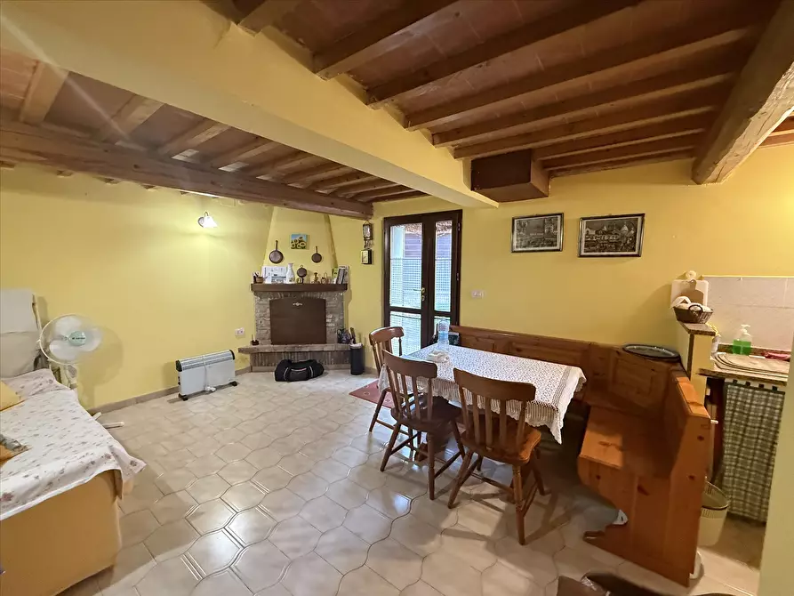 Immagine 8 di Porzione di casa in vendita  in Località Cimbano, 14 a Castiglione Del Lago