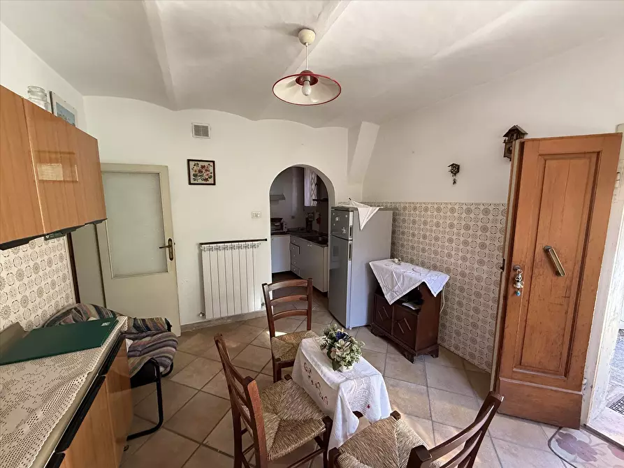 Immagine 5 di Porzione di casa in vendita  in Via della Madonnuccia, 1 a Castiglione Del Lago