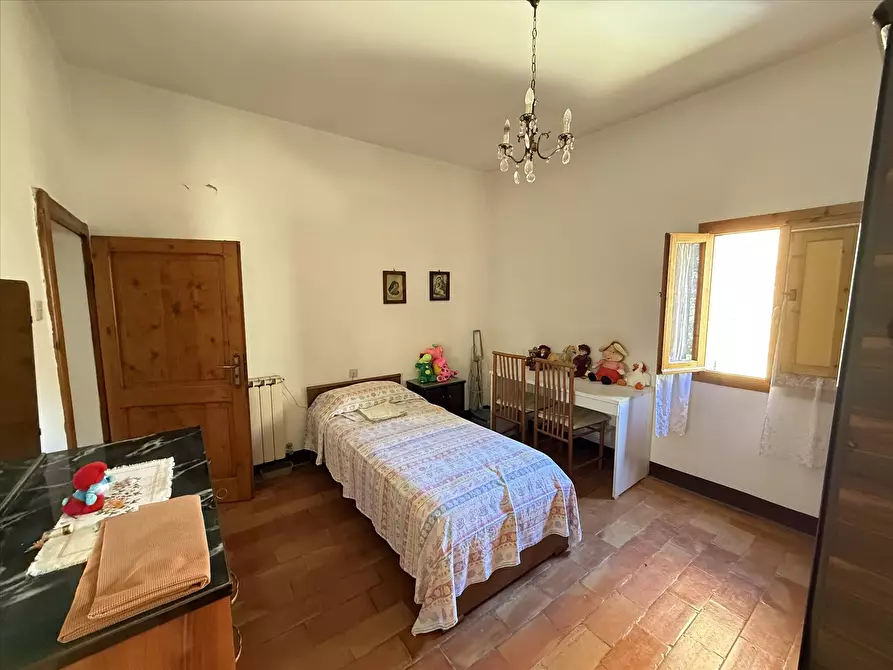 Immagine 9 di Porzione di casa in vendita  in Via della Madonnuccia, 1 a Castiglione Del Lago
