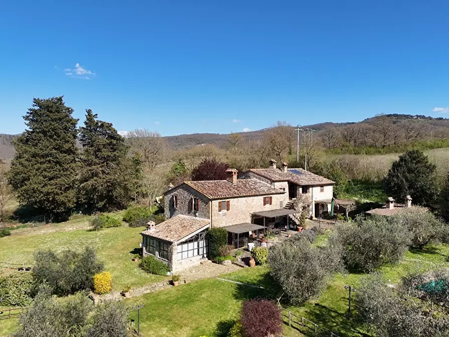 Immagine 2 di Rustico / casale in vendita  in Via del Boschetto, 2 a Passignano Sul Trasimeno