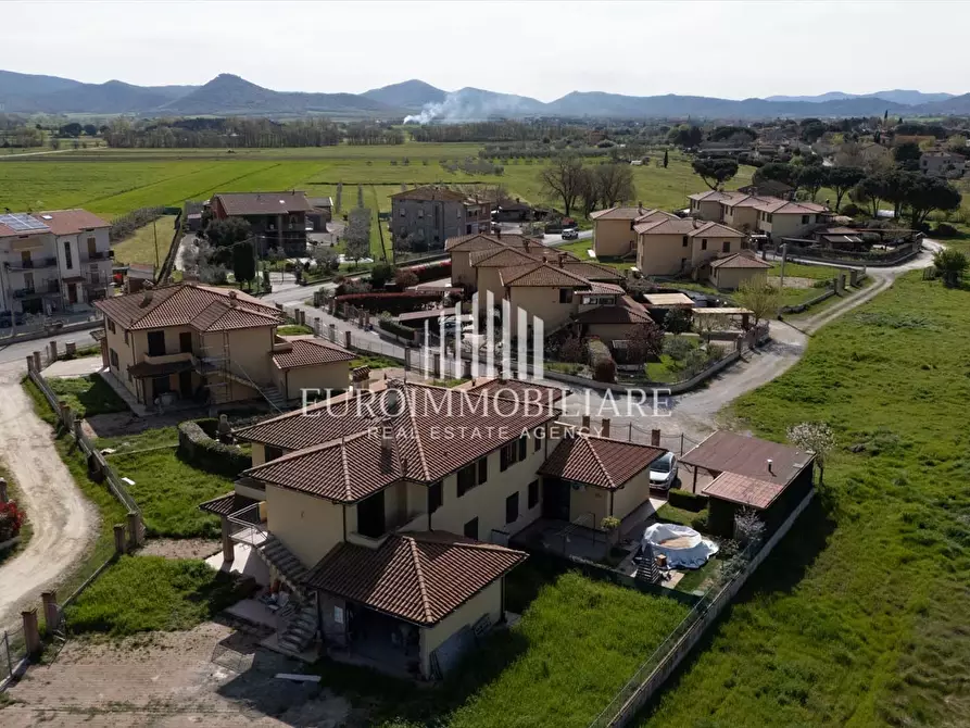 Immagine 2 di Appartamento in vendita  in Località Carraia, 125 a Castiglione Del Lago