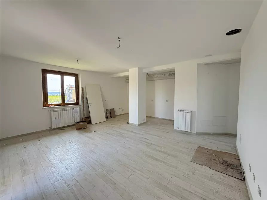 Immagine 6 di Appartamento in vendita  in Località Carraia, 125 a Castiglione Del Lago