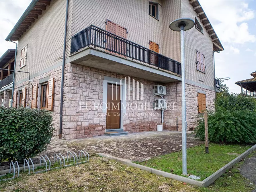 Immagine 10 di Appartamento in vendita  in Via Roma, 204 a Castiglione Del Lago