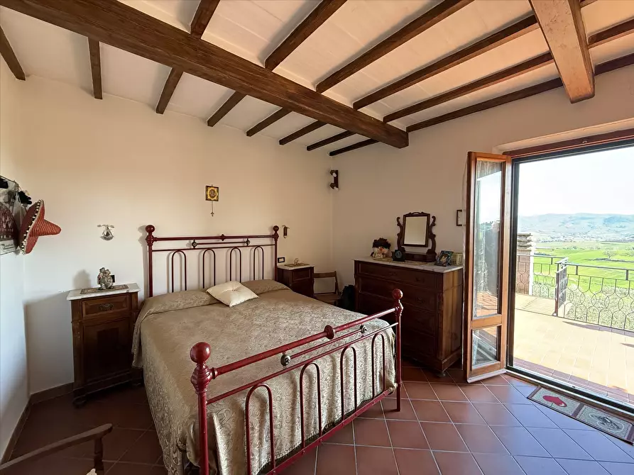 Immagine 4 di Porzione di casa in vendita  in Via dei Partigiani, 59 a Castiglione Del Lago