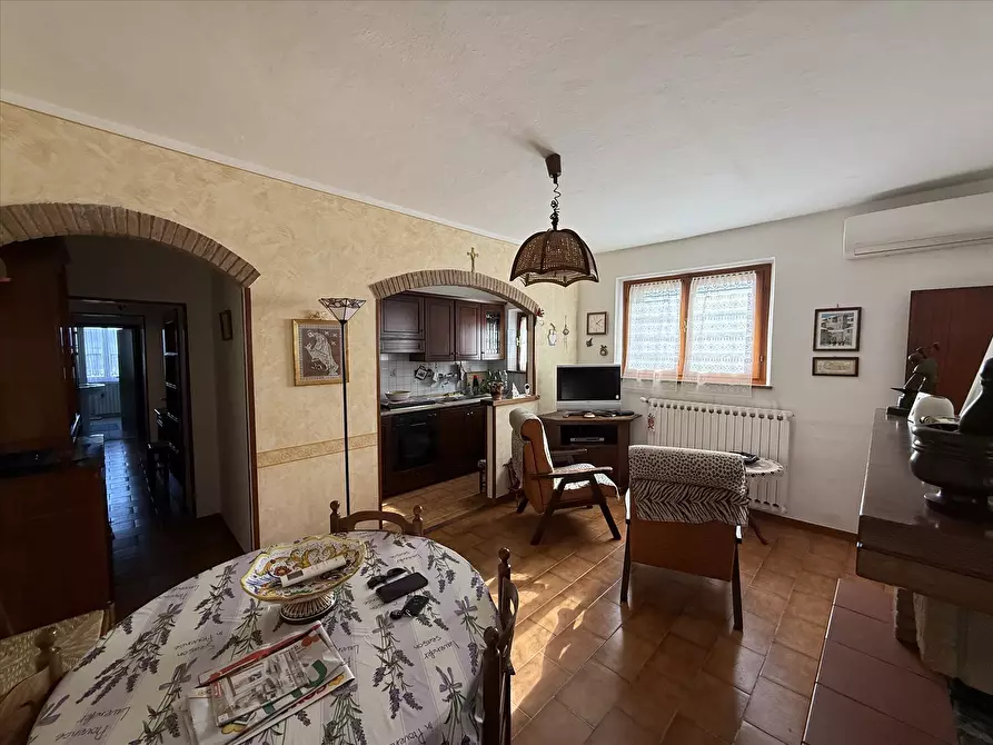 Immagine 7 di Porzione di casa in vendita  in Via dei Partigiani, 59 a Castiglione Del Lago