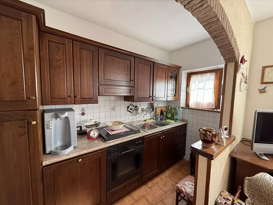 Immagine 8 di Porzione di casa in vendita  in Via dei Partigiani, 59 a Castiglione Del Lago