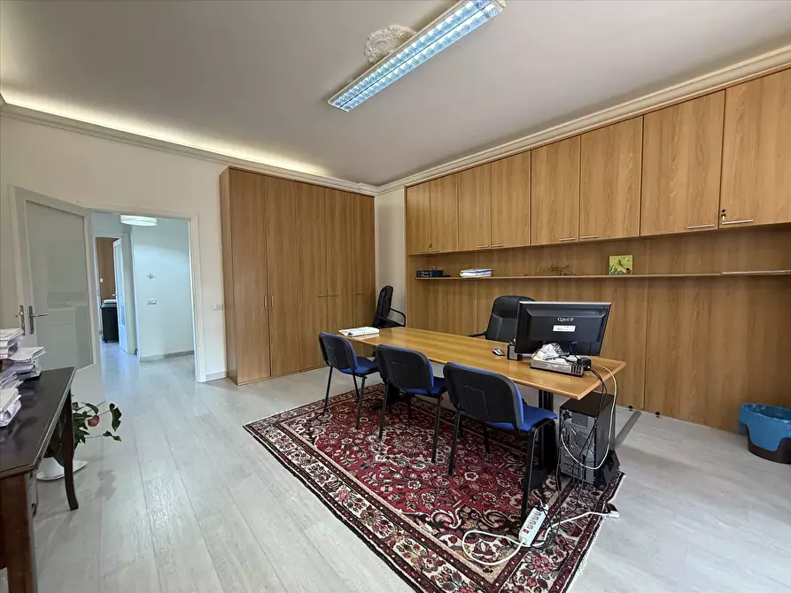 Immagine 3 di Appartamento in vendita  in Via G. Carducci, 26 a Castiglione Del Lago