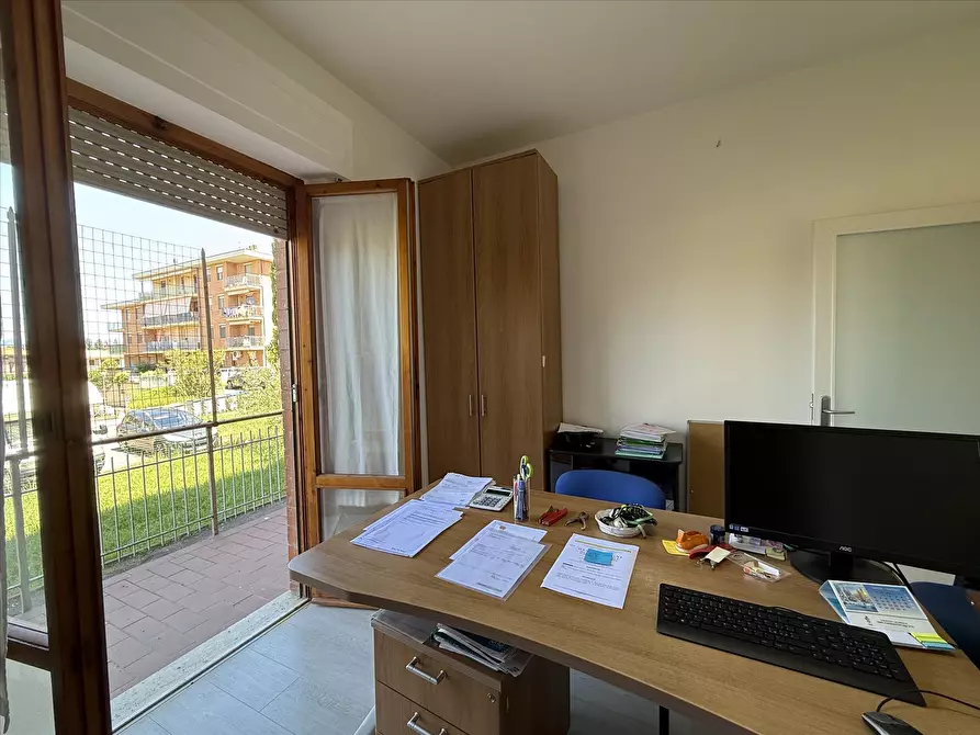 Immagine 6 di Appartamento in vendita  in Via G. Carducci, 26 a Castiglione Del Lago