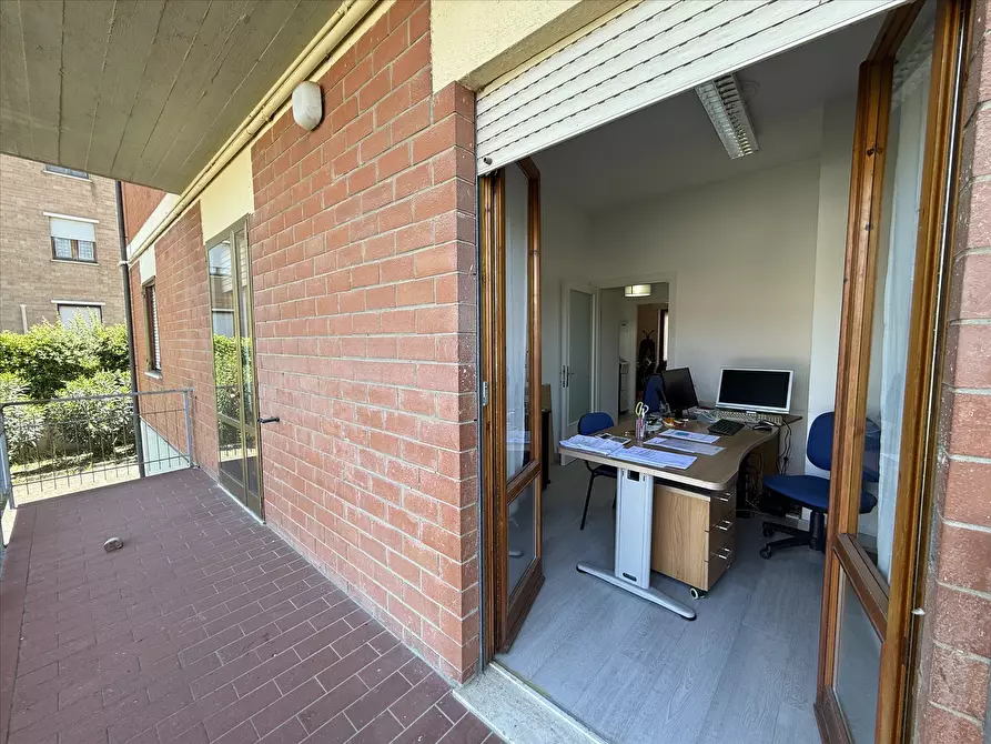 Immagine 7 di Appartamento in vendita  in Via G. Carducci, 26 a Castiglione Del Lago