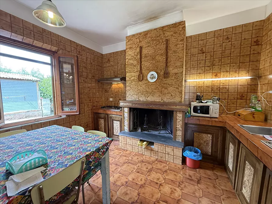 Immagine 7 di Porzione di casa in vendita  in Via Giuseppe Garibaldi, 145 a Castiglione Del Lago