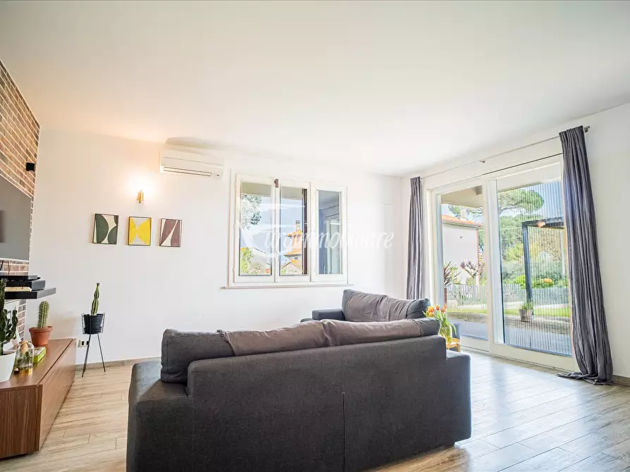 Immagine 9 di Villa in vendita  in Indirizzo non valido. a Castiglione Del Lago