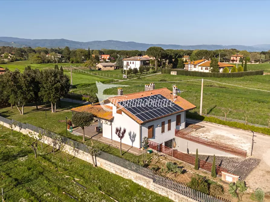 Immagine 5 di Villa in vendita  in Indirizzo non valido. a Castiglione Del Lago