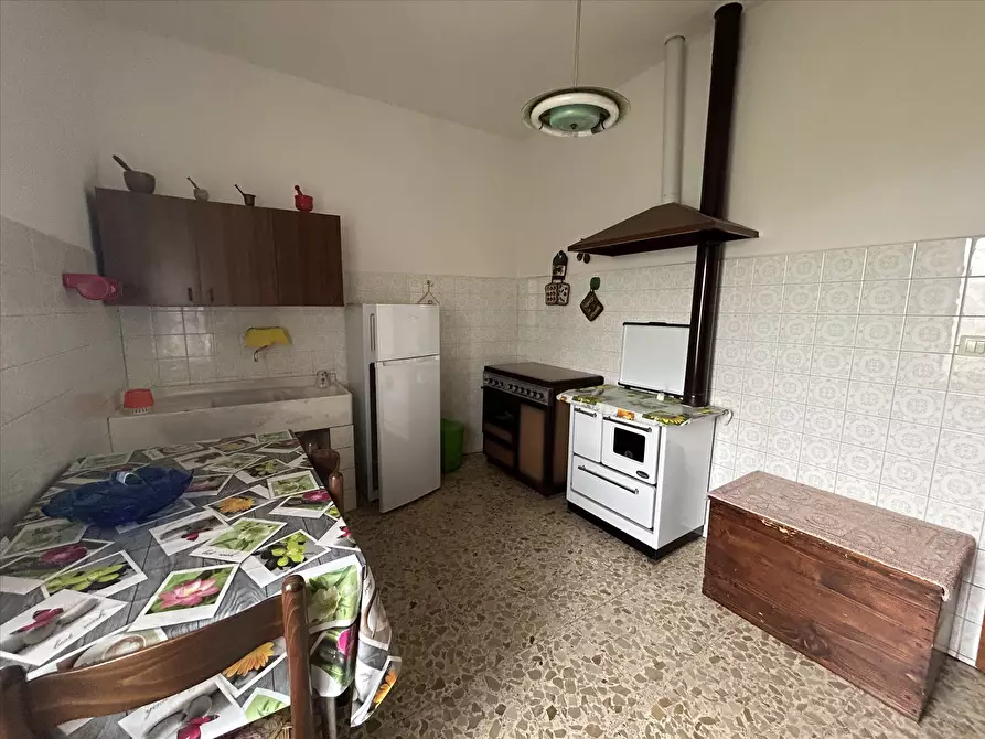 Immagine 6 di Rustico / casale in vendita  a Castiglione Del Lago