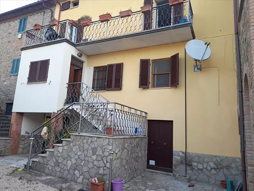 Immagine 3 di Porzione di casa in vendita  in Località Levate, 10 a Tuoro Sul Trasimeno