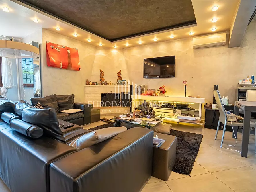 Immagine 3 di Appartamento in vendita  in Via Polverigi, 9 a Castiglione Del Lago