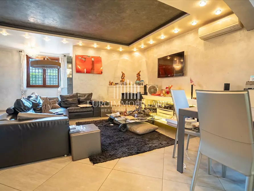 Immagine 2 di Appartamento in vendita  in Via Polverigi, 9 a Castiglione Del Lago