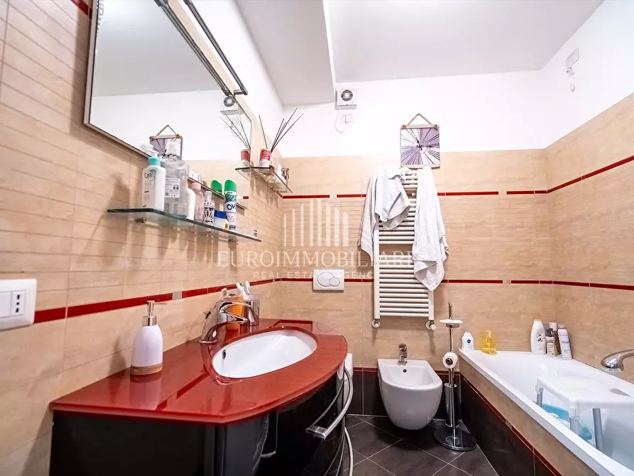 Immagine 6 di Appartamento in vendita  in Via Polverigi, 9 a Castiglione Del Lago