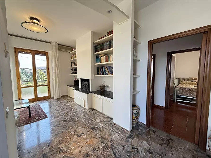 Immagine 4 di Appartamento in vendita  in Via Alcide De Gasperi, 6 a Castiglione Del Lago