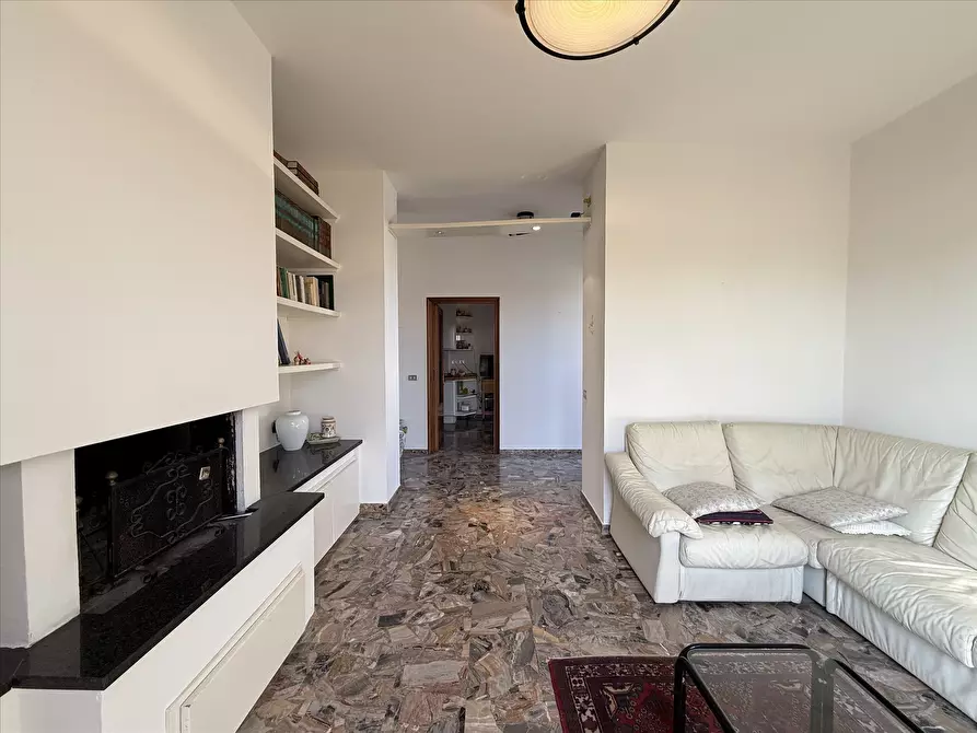 Immagine 6 di Appartamento in vendita  in Via Alcide De Gasperi, 6 a Castiglione Del Lago