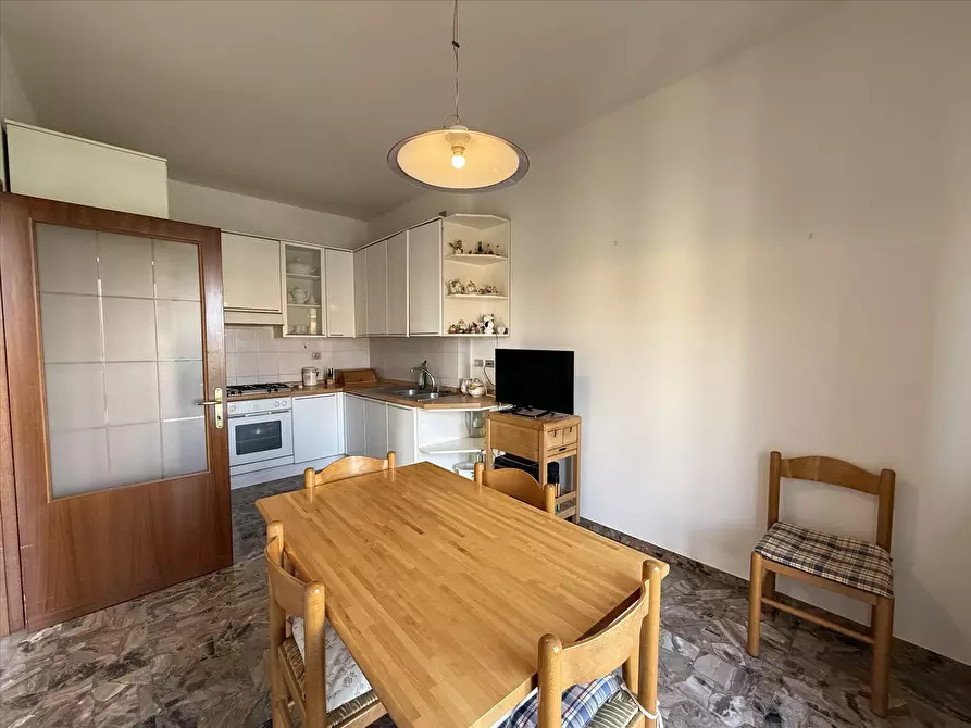 Immagine 7 di Appartamento in vendita  in Via Alcide De Gasperi, 6 a Castiglione Del Lago