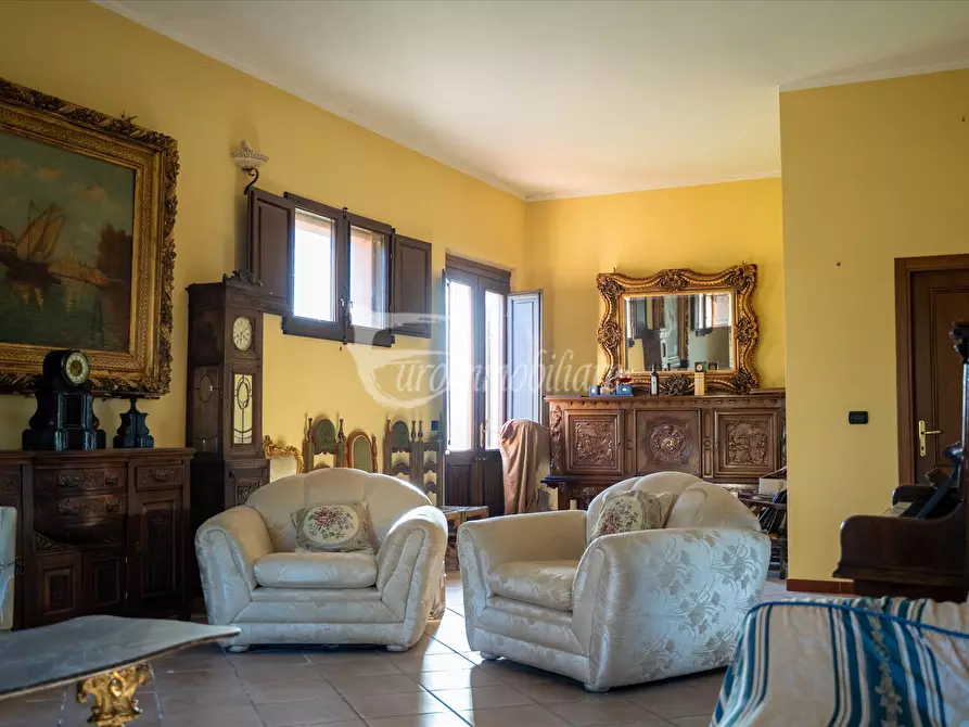 Immagine 7 di Azienda agricola in vendita  in Via XXV Aprile, 11 a Castiglione Del Lago