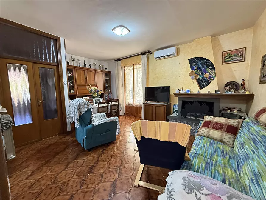 Immagine 5 di Appartamento in vendita  in Via Bruno Buozzi, 93 a Castiglione Del Lago