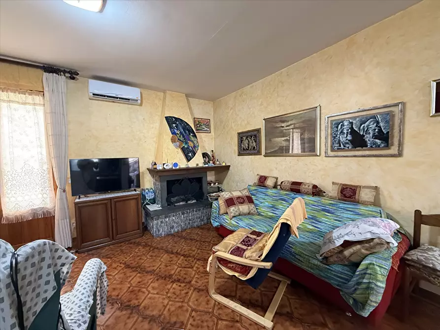 Immagine 8 di Appartamento in vendita  in Via Bruno Buozzi, 93 a Castiglione Del Lago