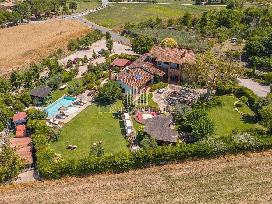 Immagine 3 di Rustico / casale in vendita  in Piazza Plebiscito, 6 a Città Della Pieve