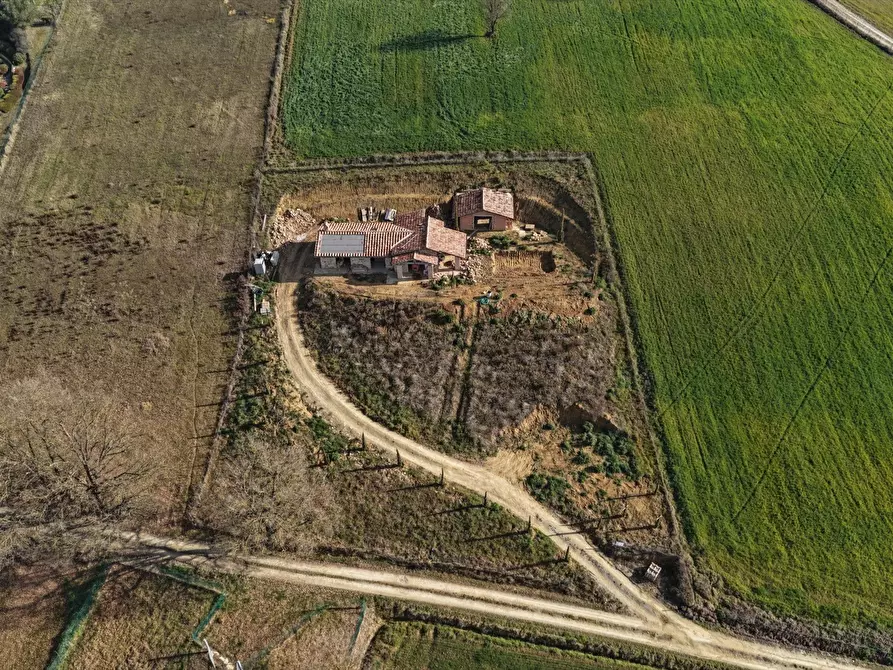 Immagine 6 di Rustico / casale in vendita  in Via Silvio Pellico, 1 a Castiglione Del Lago