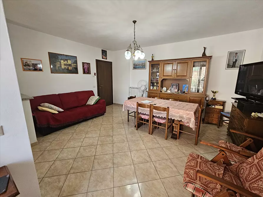 Immagine 5 di Appartamento in vendita  in Via Bruno Buozzi, 75 a Castiglione Del Lago