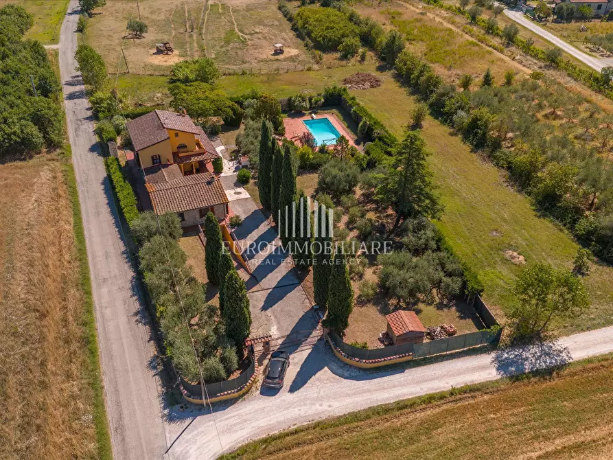 Immagine 7 di Villa in vendita  in Località Croce, 26 a Castiglione Del Lago