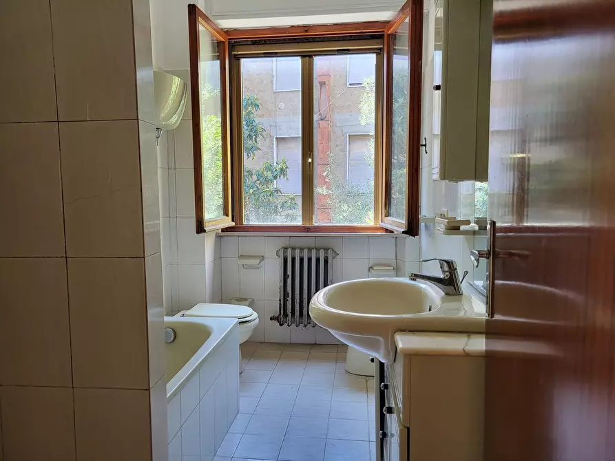 Immagine 8 di Appartamento in vendita  a Castiglione Del Lago