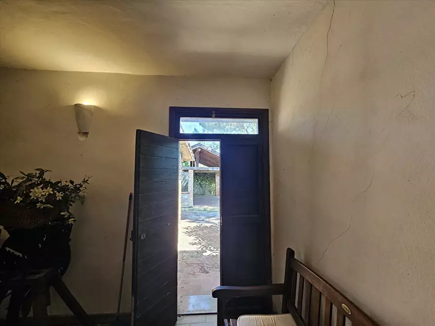 Immagine 10 di Porzione di casa in vendita  a Castiglione Del Lago