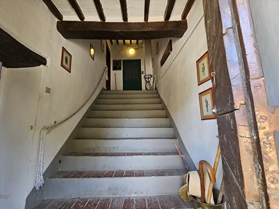 Immagine 4 di Porzione di casa in vendita  a Castiglione Del Lago