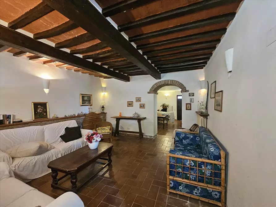 Immagine 6 di Porzione di casa in vendita  a Castiglione Del Lago