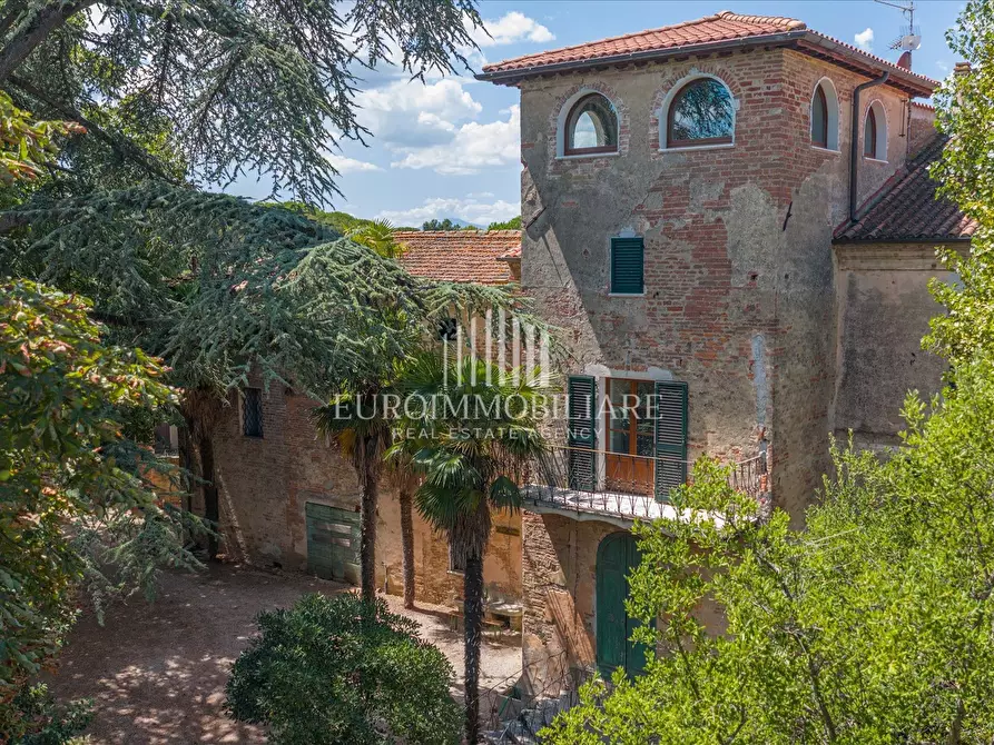 Immagine 1 di Villa in vendita  in Via C.B. Cavour, 37 a Castiglione Del Lago