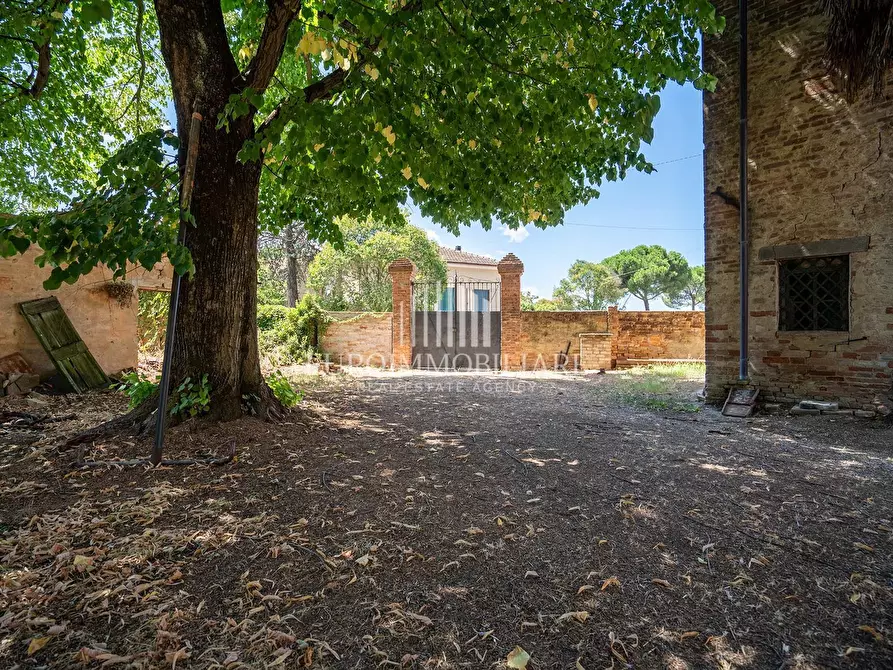 Immagine 8 di Villa in vendita  in Via C.B. Cavour, 37 a Castiglione Del Lago