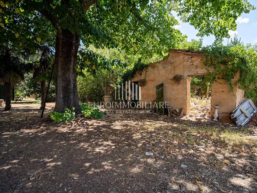 Immagine 9 di Villa in vendita  in Via C.B. Cavour, 37 a Castiglione Del Lago