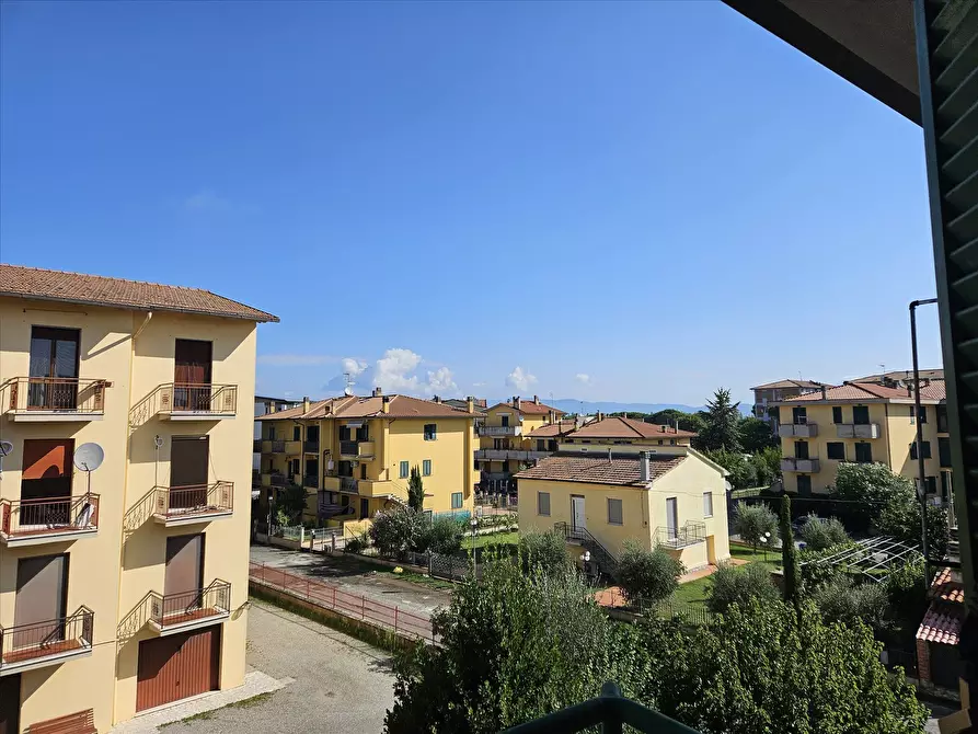 Immagine 6 di Appartamento in vendita  in Via Bruno Buozzi, 71 a Castiglione Del Lago