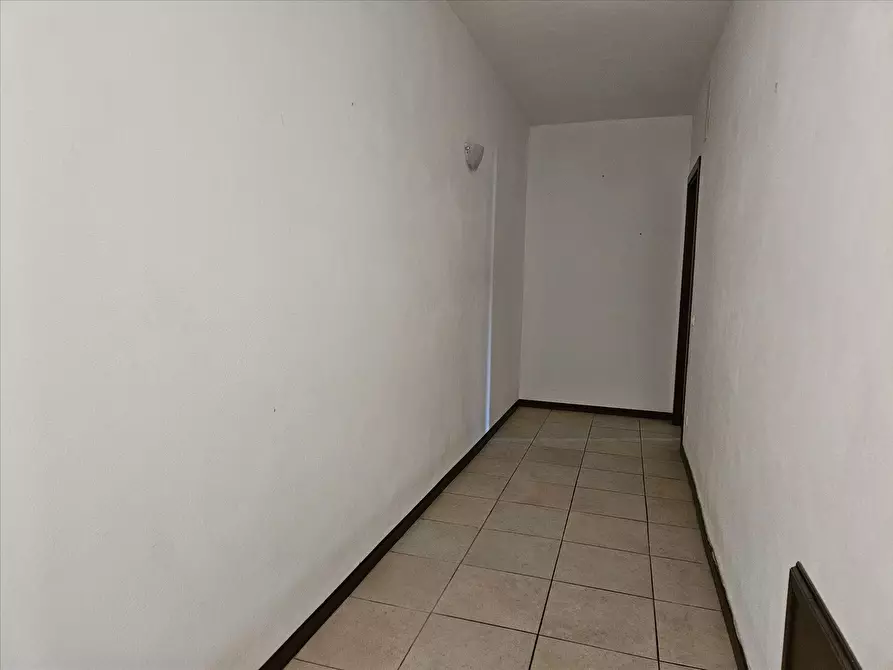 Immagine 8 di Appartamento in vendita  in Via Bruno Buozzi, 71 a Castiglione Del Lago