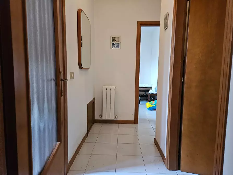 Immagine 8 di Appartamento in vendita  in Via della Liberta', 32 a Castiglione Del Lago