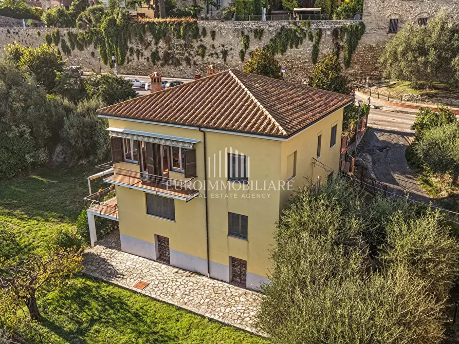 Immagine 4 di Villa in vendita  in Via Belvedere, 6 a Castiglione Del Lago