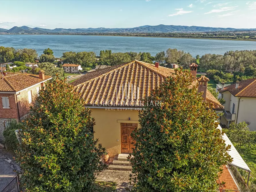 Immagine 6 di Villa in vendita  in Via Belvedere, 6 a Castiglione Del Lago