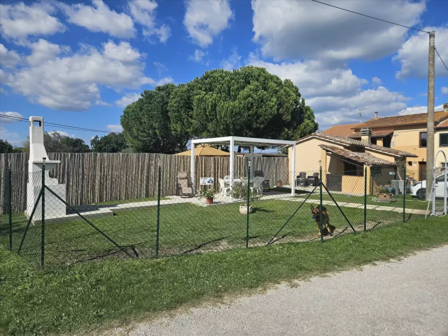 Immagine 5 di Porzione di casa in vendita  in Località Piselli, 31 a Castiglione Del Lago