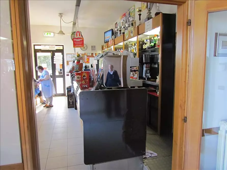 Immagine 9 di Albergo/B&B/Residence in vendita  in Strada Statale Trasimeno, 9 a Cortona