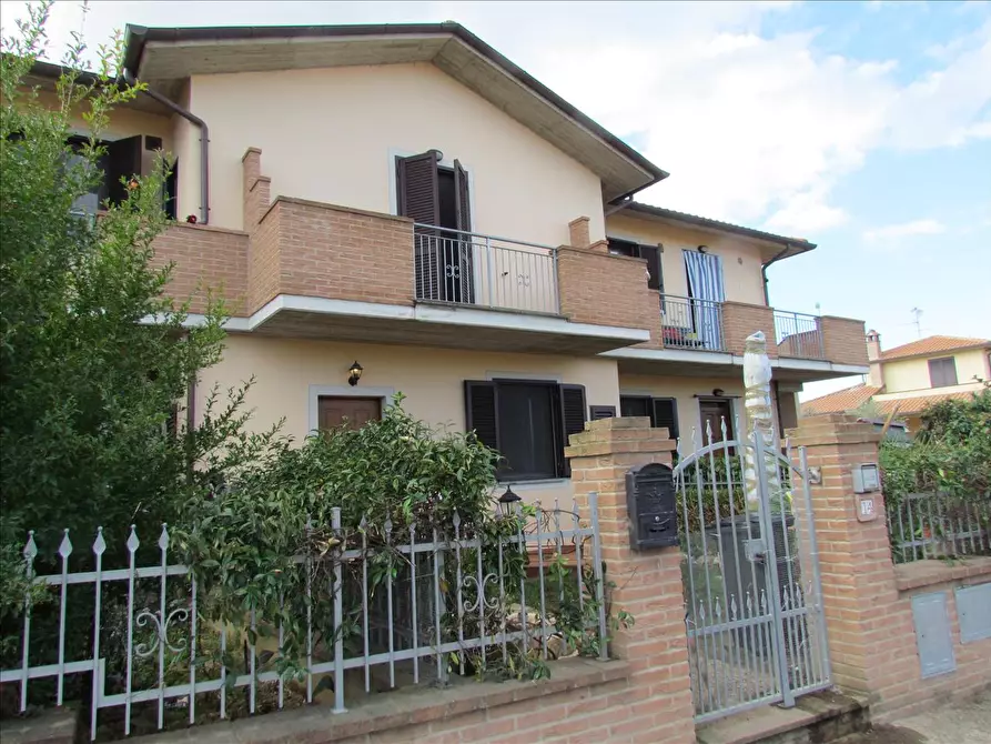 Immagine 1 di Appartamento in vendita  in Via Piana a Castiglione Del Lago