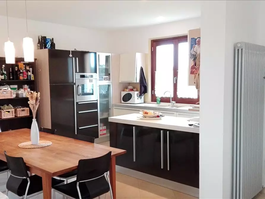 Immagine 10 di Villa in vendita  a Castiglione Del Lago